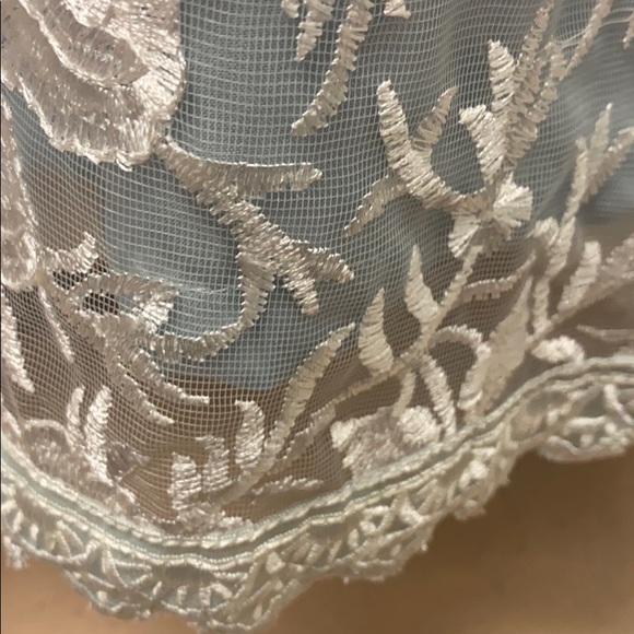 Suit - Picture 3 of 5